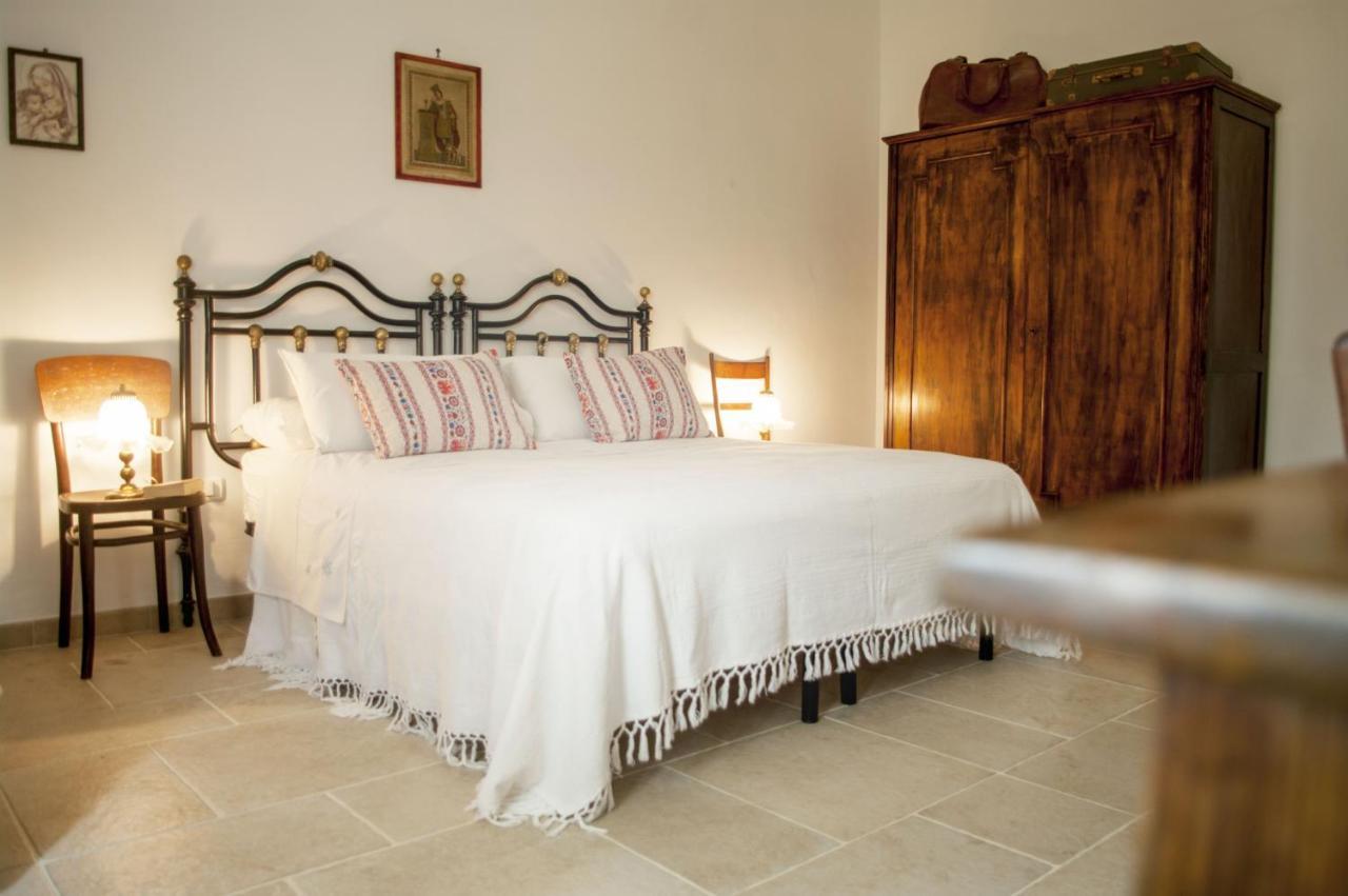 Il Trullo Bianco A Masseria Santalachicca Masseria Orimini Luaran gambar