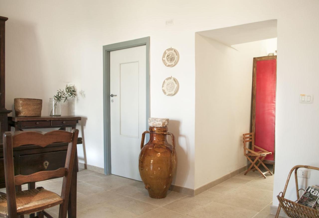 Il Trullo Bianco A Masseria Santalachicca Masseria Orimini Luaran gambar